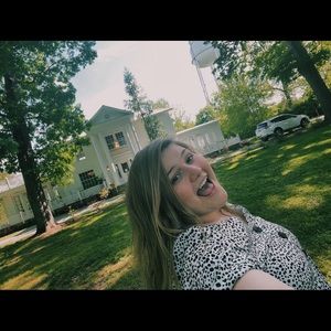 Meet your Posher, Malissa